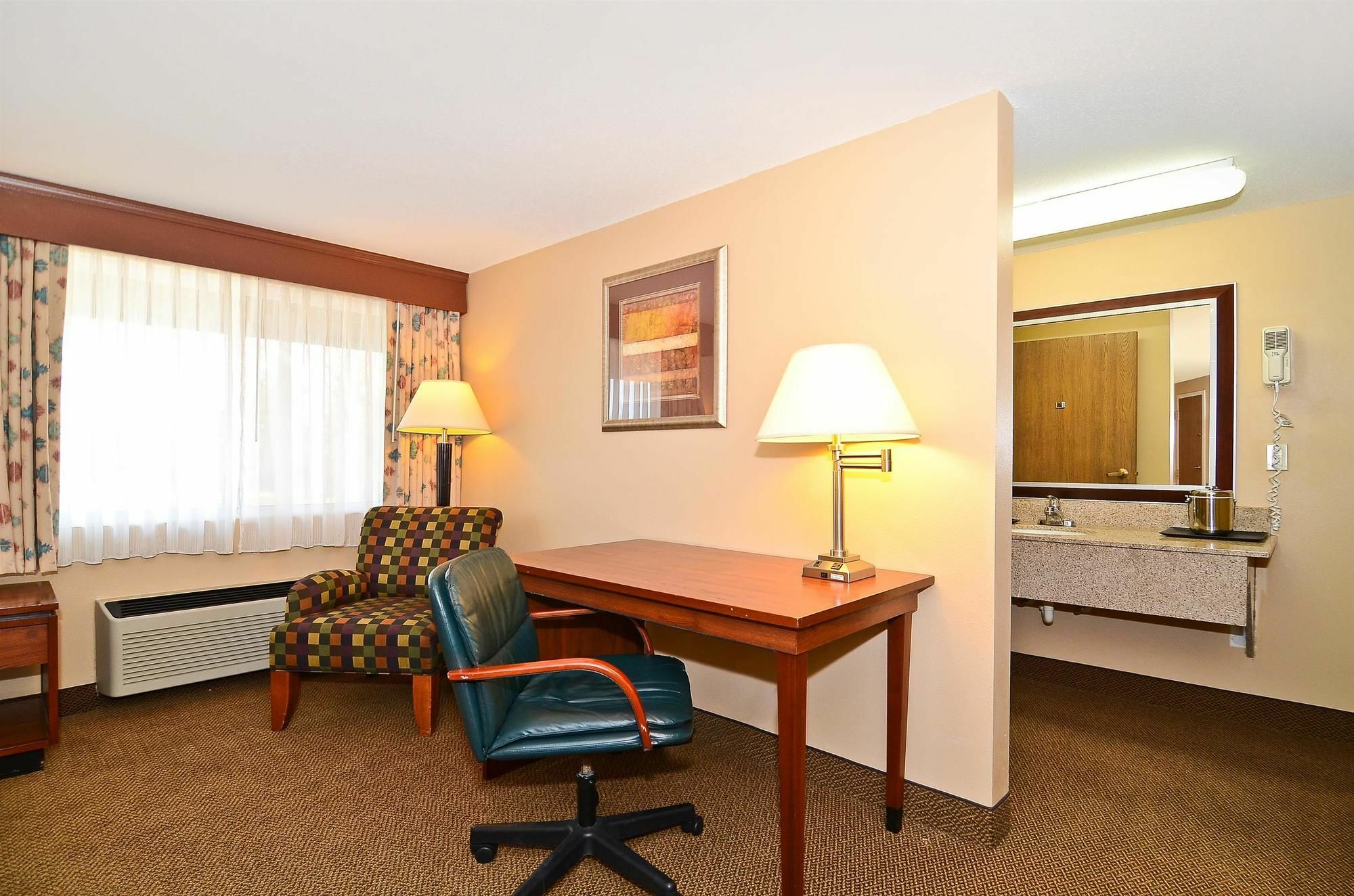 Surestay Plus Hotel By Best Western Black River Falls Esterno foto