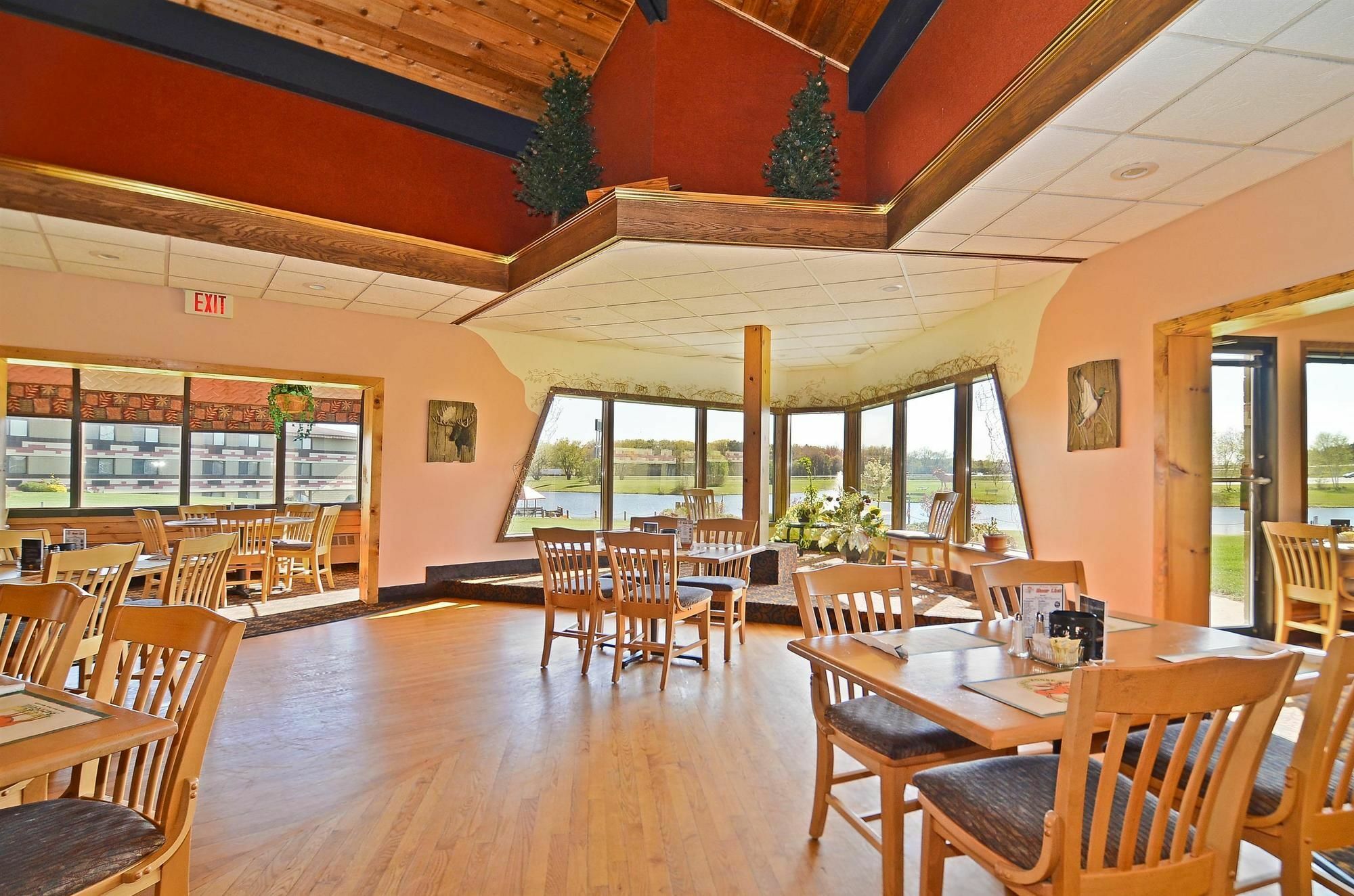 Surestay Plus Hotel By Best Western Black River Falls Esterno foto