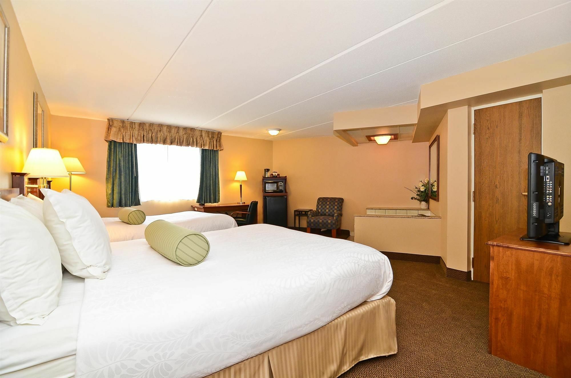 Surestay Plus Hotel By Best Western Black River Falls Esterno foto