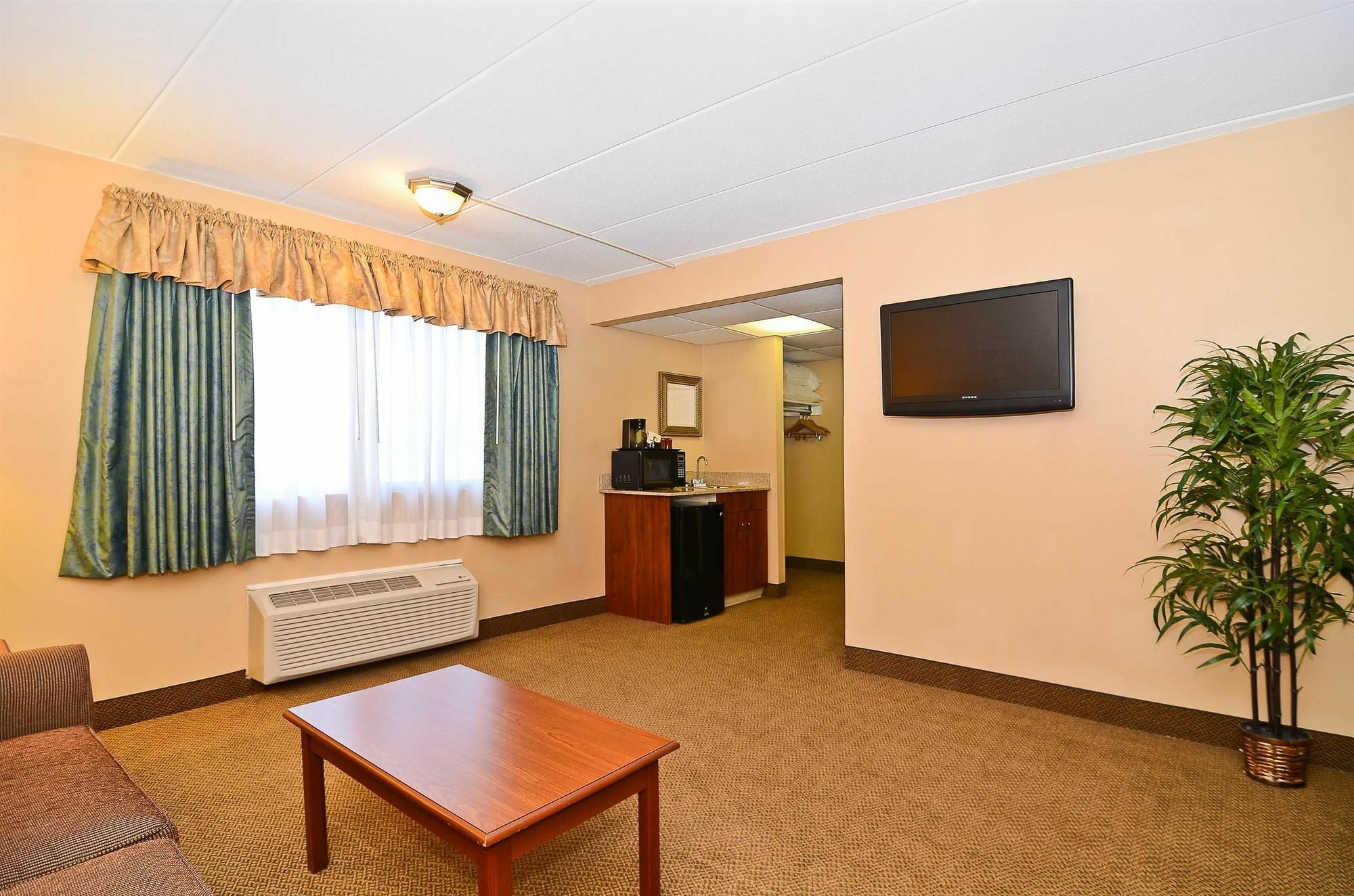 Surestay Plus Hotel By Best Western Black River Falls Esterno foto